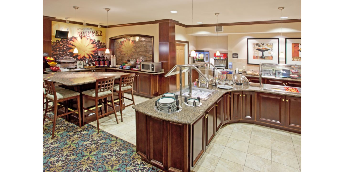 Complimentary evening social every Monday - Wednesday 5:30 - 7:00PM offering light meal and beverages.